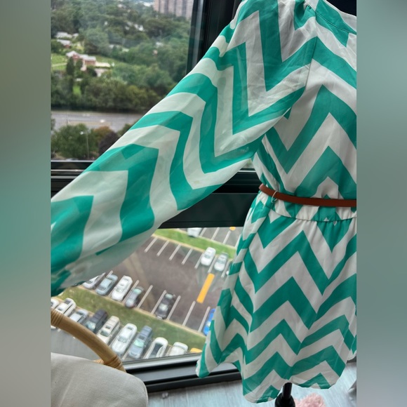 My Michelle Chevron Pattern Dress Size S/M - Picture 7 of 12